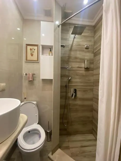 アパート City Centre Stylish Apartament With Private Backyard ソフィア ブルガリア