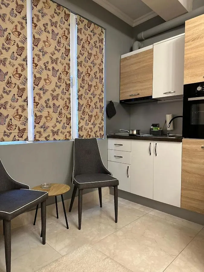 City Centre Stylish Apartament With Private Backyard ソフィア ブルガリア