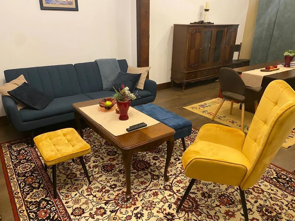 City Centre Stylish Apartament With Private Backyard ソフィア ブルガリア