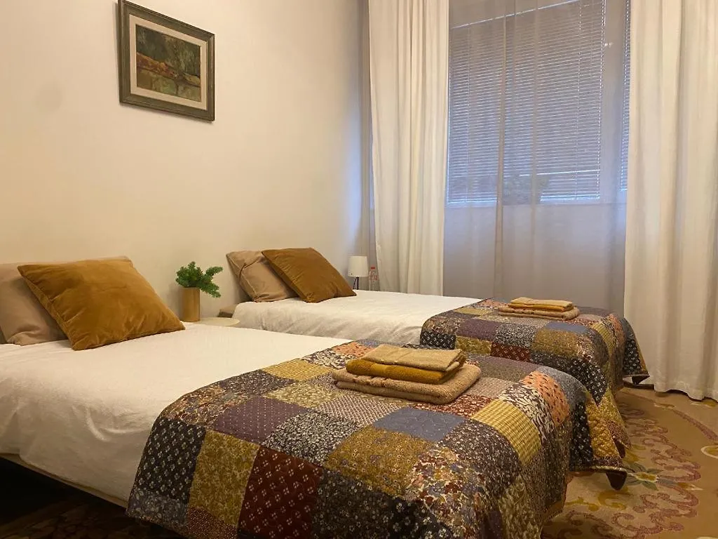 City Centre Stylish Apartament With Private Backyard ソフィア アパート