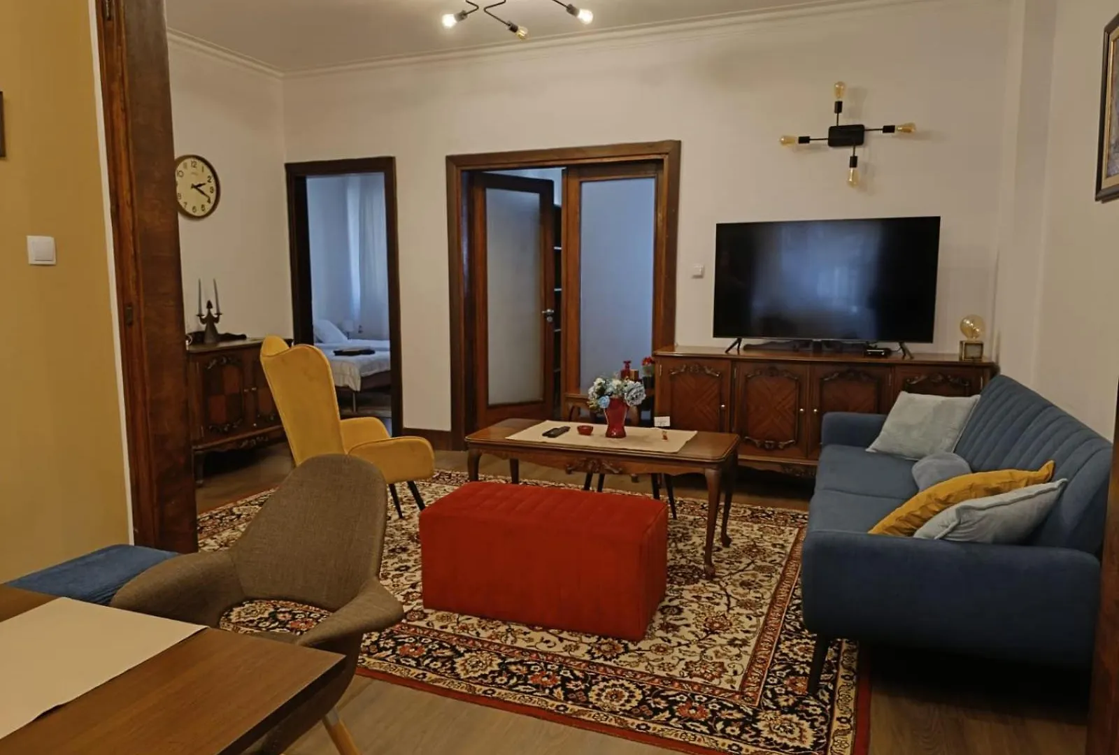 City Centre Stylish Apartament With Private Backyard ソフィア アパート