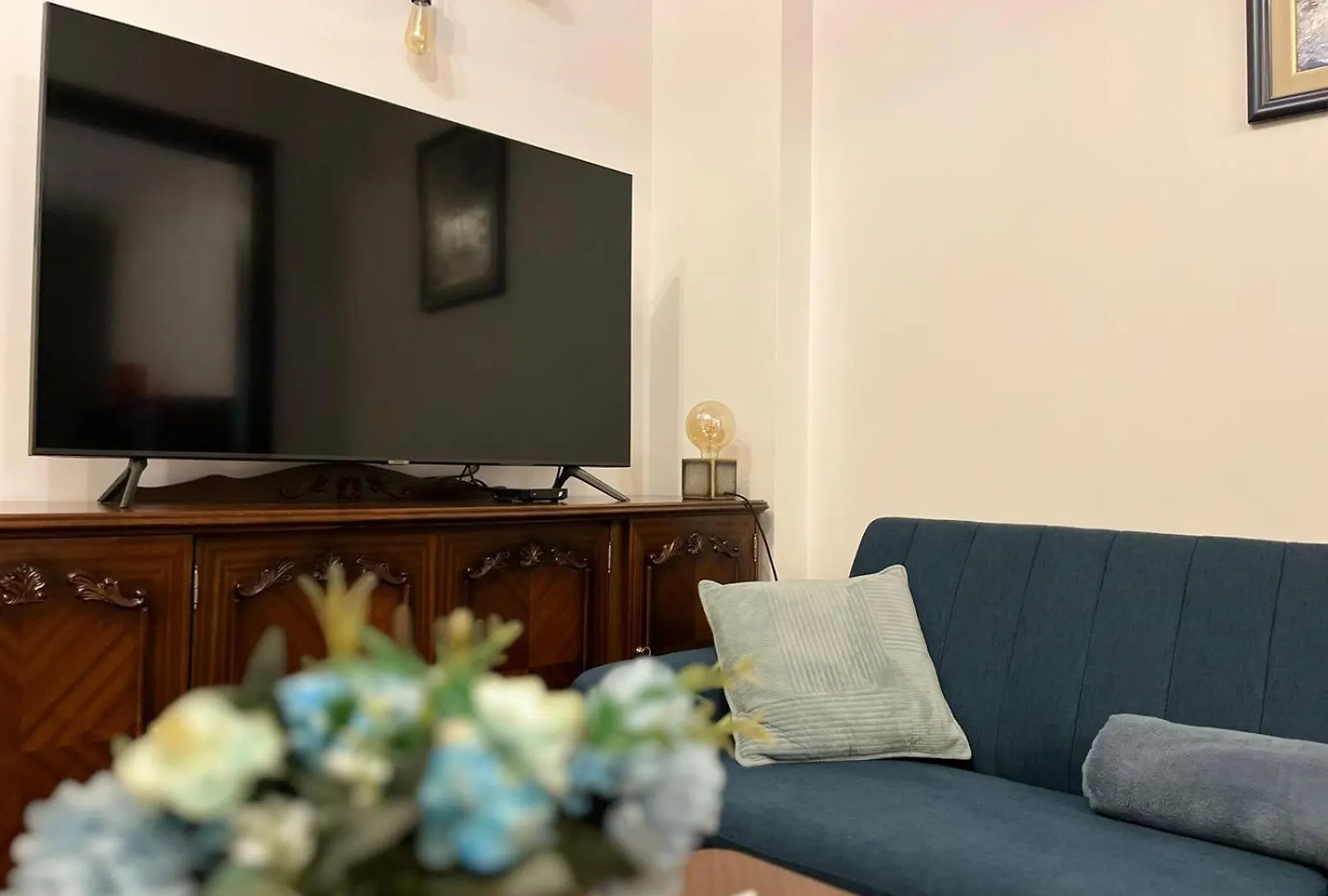 アパート City Centre Stylish Apartament With Private Backyard ソフィア ブルガリア