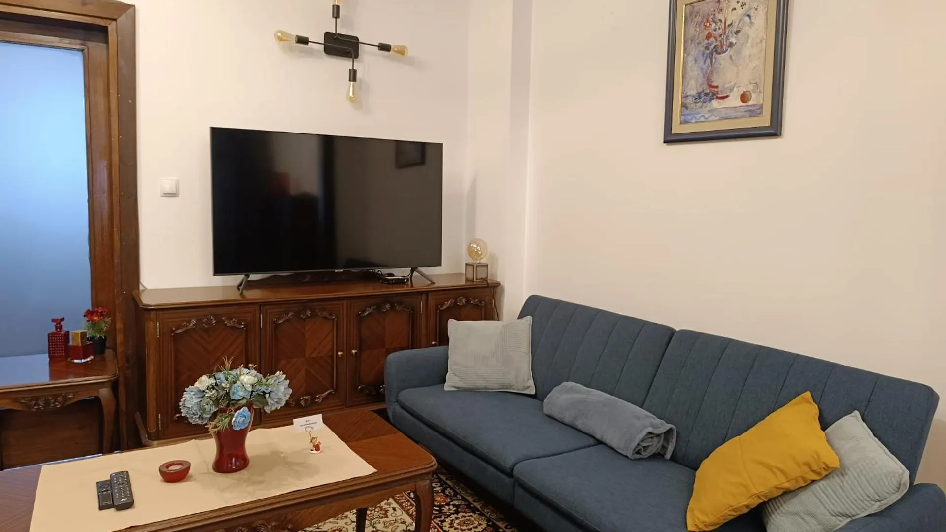 City Centre Stylish Apartament With Private Backyard ソフィア 0*,  ブルガリア