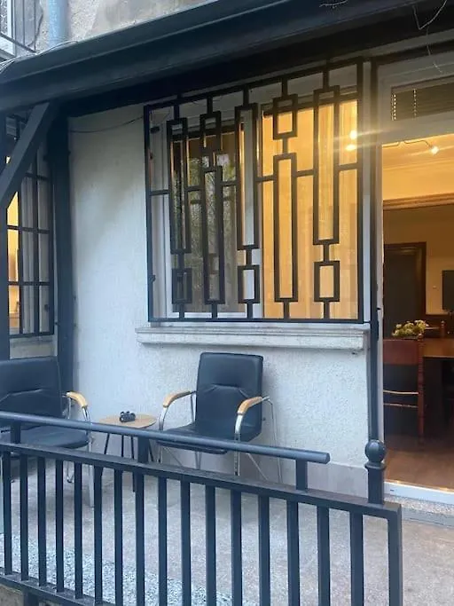 City Centre Stylish Apartament With Private Backyard Sofia Bulgarien